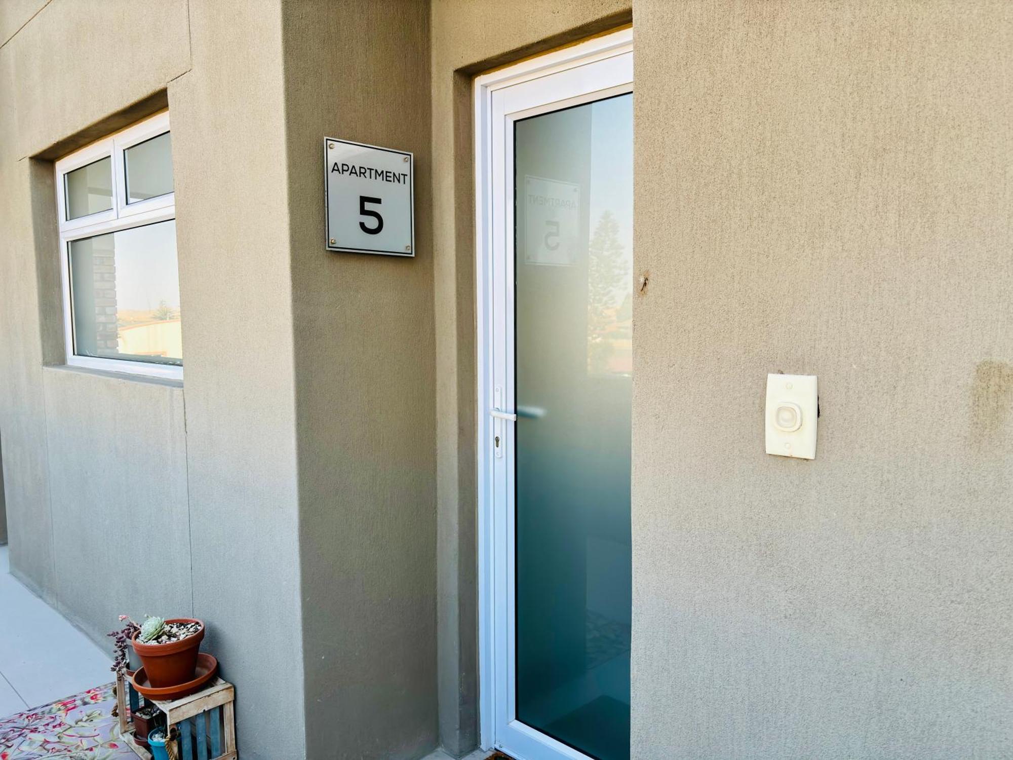 Bright & Stylish Self Catering Swakopmund Cbd Apartment ภายนอก รูปภาพ